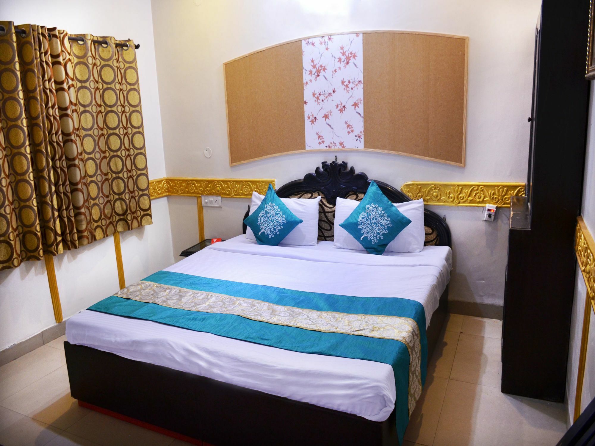 Oyo 5884 Amante Hotel Chandigarh Ngoại thất bức ảnh