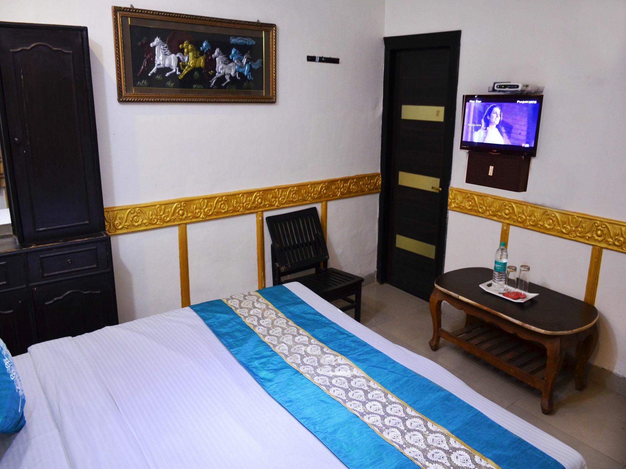 Oyo 5884 Amante Hotel Chandigarh Ngoại thất bức ảnh