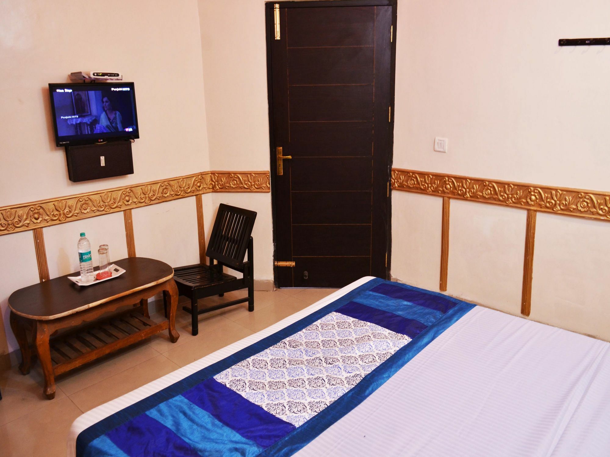 Oyo 5884 Amante Hotel Chandigarh Ngoại thất bức ảnh